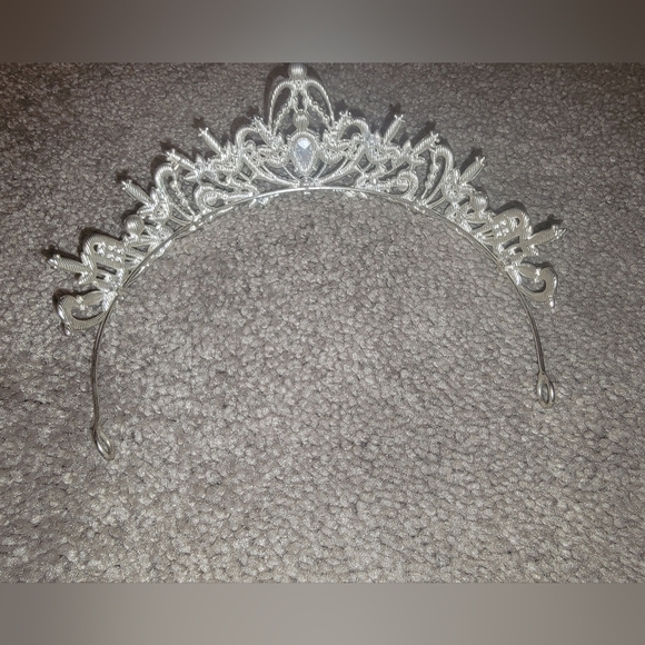 Tiara - Picture 3 of 4